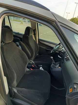 Citroen Grand C4 Picasso 2009