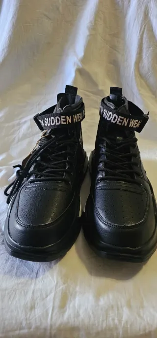 Zapatillas Urbanas Negras Sudden