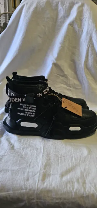 Zapatillas Urbanas Negras Sudden