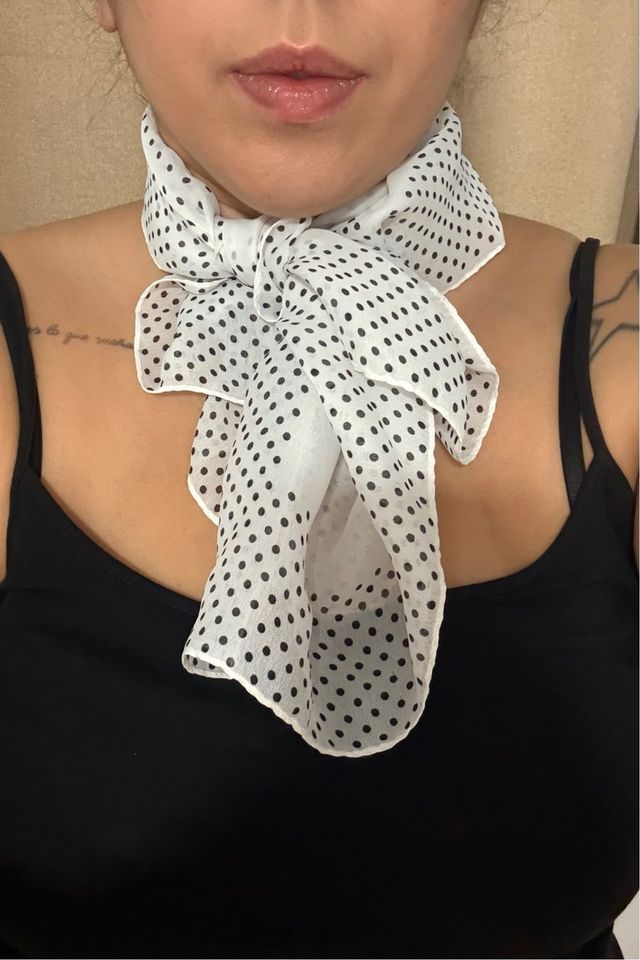 Pañuelo Made in Italy Lunares Blanco y Negro