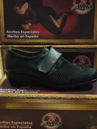 Zapatos de señora JAM negros