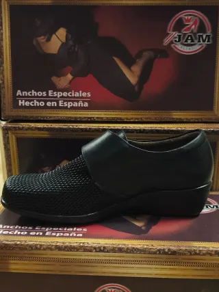 Zapatos de señora JAM negros