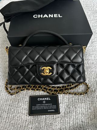 Borsa Chanel Black con dettagli dorati