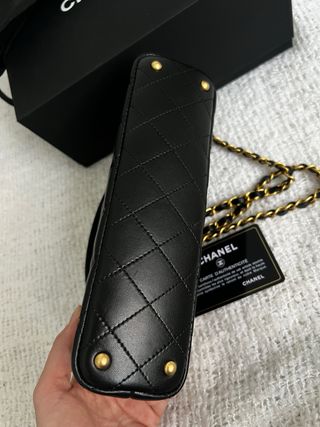 Borsa Chanel Black con dettagli dorati