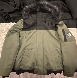 Abrigo Parka Chaqueta Hollister Negra y Verde