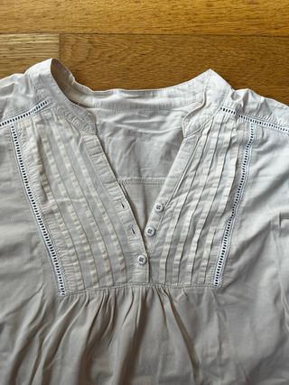 Blusa blanca básica de manga larga