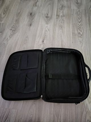 Maletín Targus Negro para Portátil y Documentos