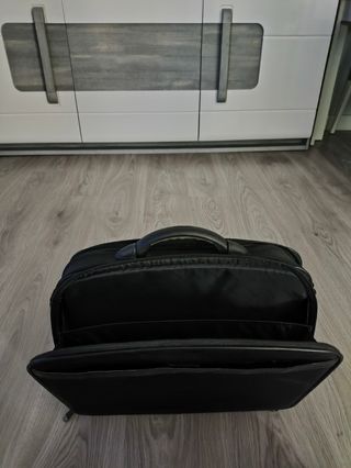 Maletín Targus Negro para Portátil y Documentos