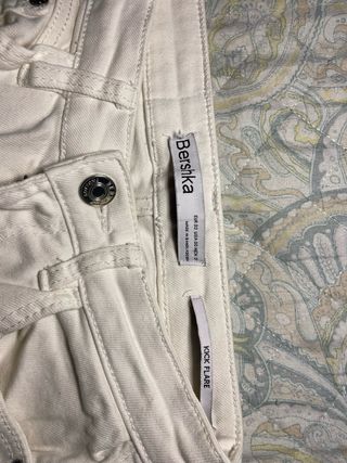 Pantalón campana niña Bershka blanco