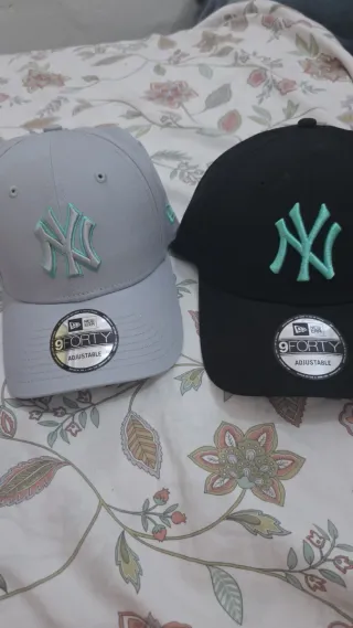 Gorras New Era (Negra, Azul) cada uno 15 eu