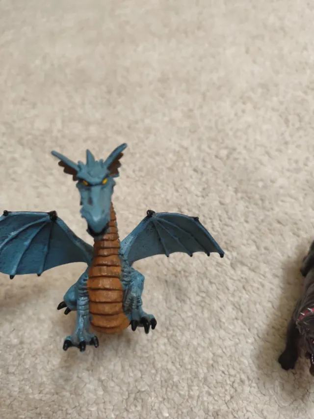 Figuras de animales: Gorila, Dragón, Cerbero