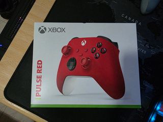 Mando Xbox Series X Pulse Red