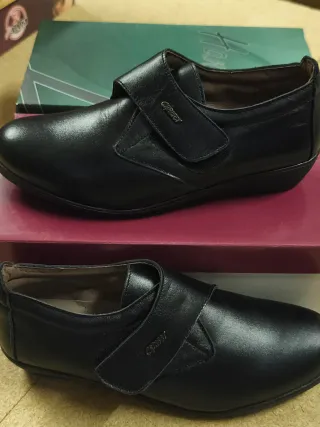 Zapatos señora Caprice negros