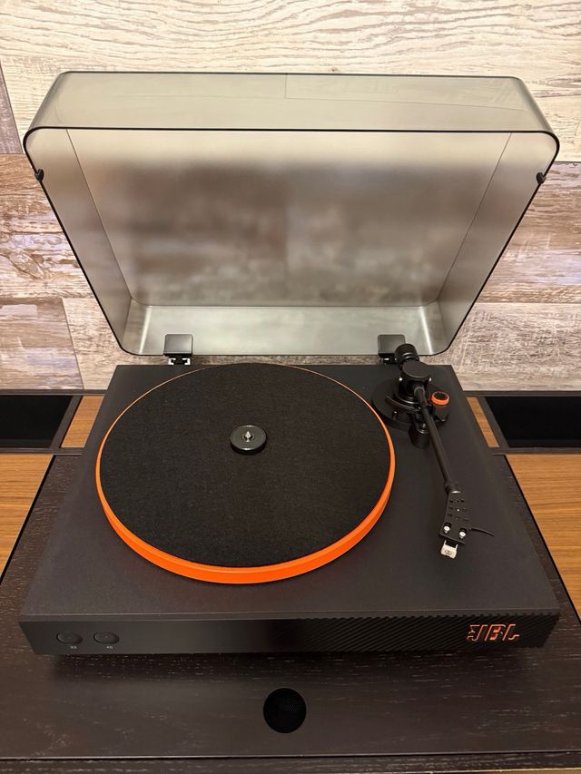 Tocadiscos JBL Spinner Negro y Naranja