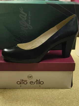 Zapatos de tacón Hangar negros