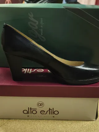 Zapatos de tacón Hangar negros