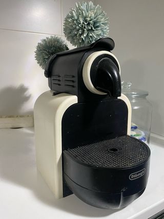 Cafetera Nespresso DeLonghi