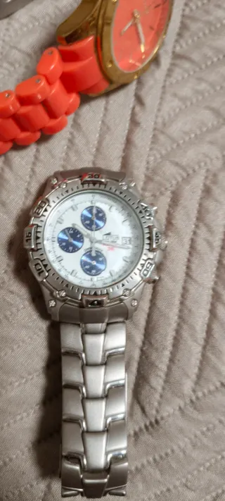Reloj Lotus Cronógrafo WR 100M