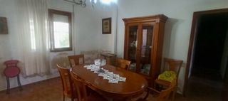 Casa con parcela en venta