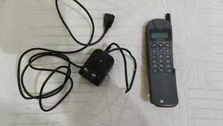 Telefono cellulare vintage Alcatel Grey