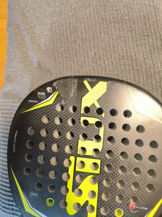 Pala de pádel Negra y Amarilla