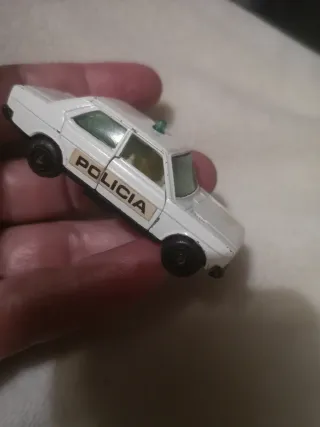 Seat 131 Policía Guisval Blanco