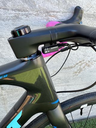 Bicicleta Carbono Giant Defy Advanced Pro