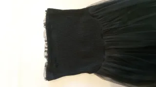 Abito in maglia con gonna in tulle nero