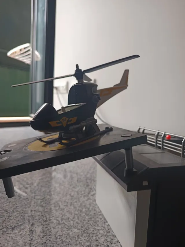 Playmobil Policía Helicóptero y Base