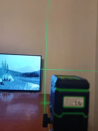 Nivel Láser 2 Líneas autonivelante.