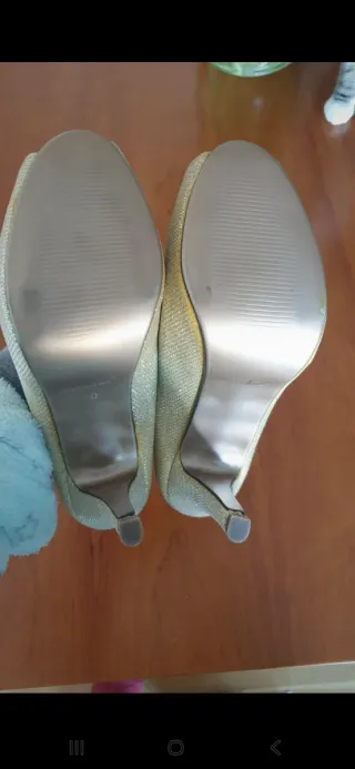 Zapatos dorados tacón alto peep toe talla 40