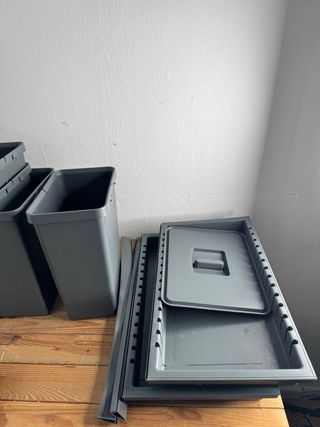 Set 4 Cubos Basura Gris con Tapa