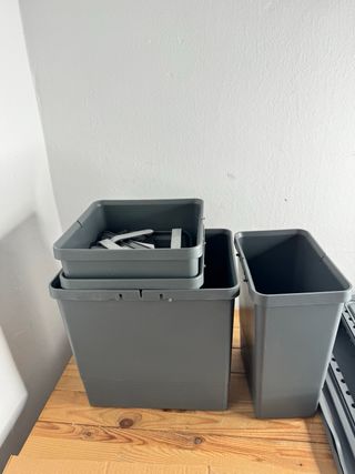 Set 4 Cubos Basura Gris con Tapa