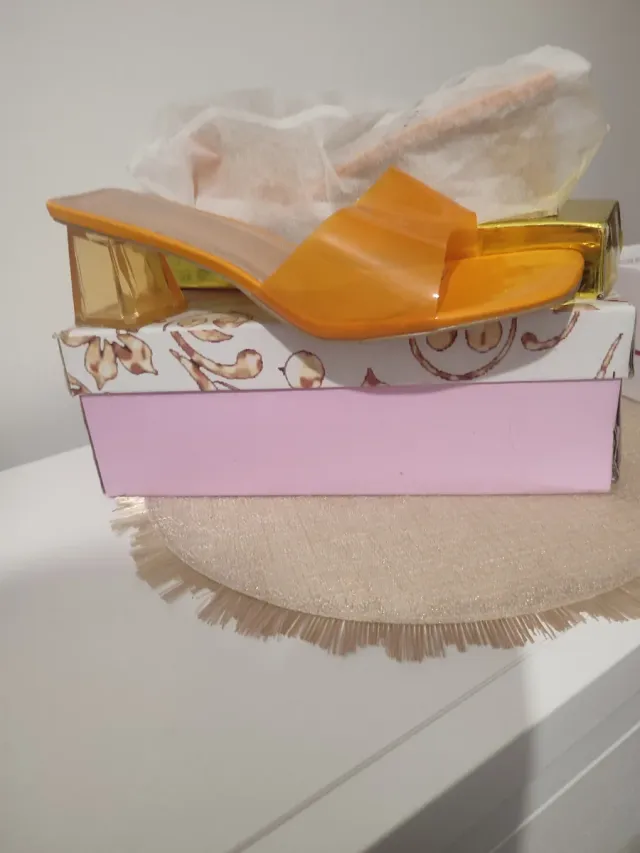 Zuecos transparentes naranjas Vanide