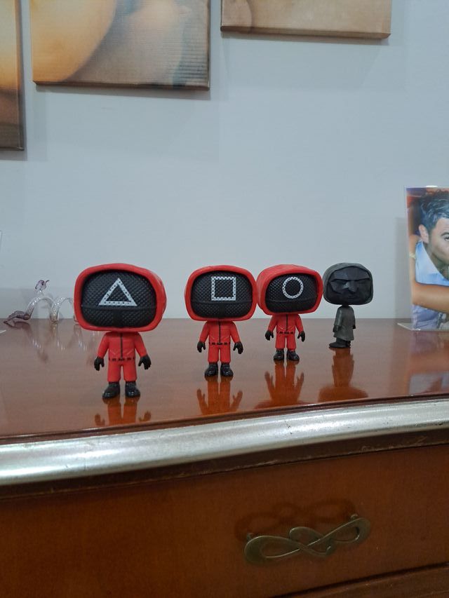 Statuette in gomma stile Squid Game