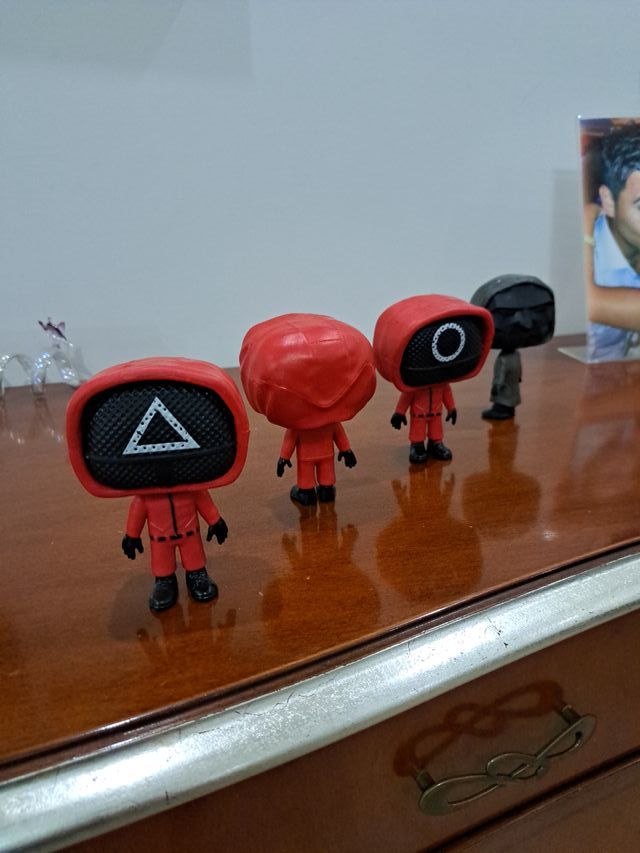 Statuette in gomma stile Squid Game