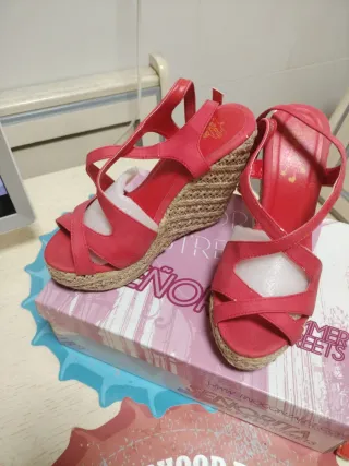 Sandalias tacón rojas