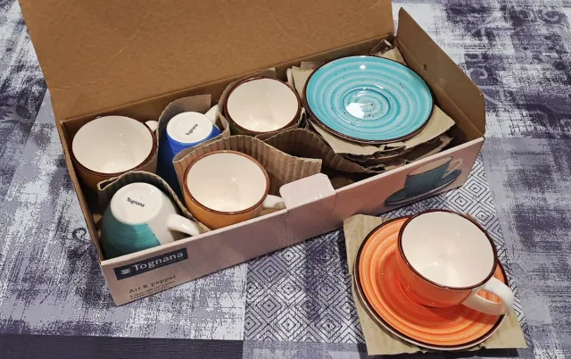 Juego de café Tognana 6 tazas y platos