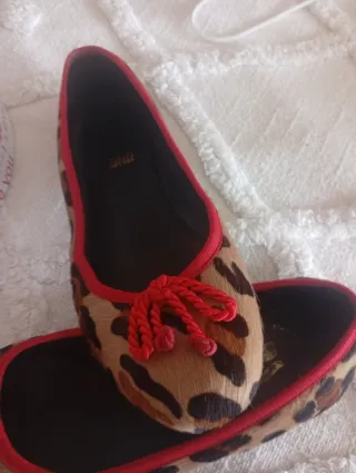 Manoletinas leopardo y rojo T.39