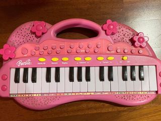 Pianoforte giocattolo Barbie per bambini