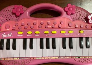 Pianoforte giocattolo Barbie per bambini