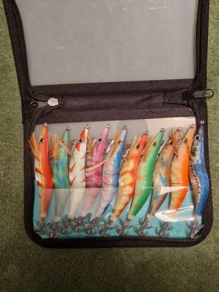 10 Señuelos de calamar 3.0 + Estuche