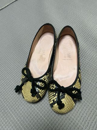 Bailarinas de piel beige y negro