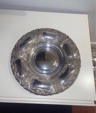 Bandeja redonda decorativa de metal