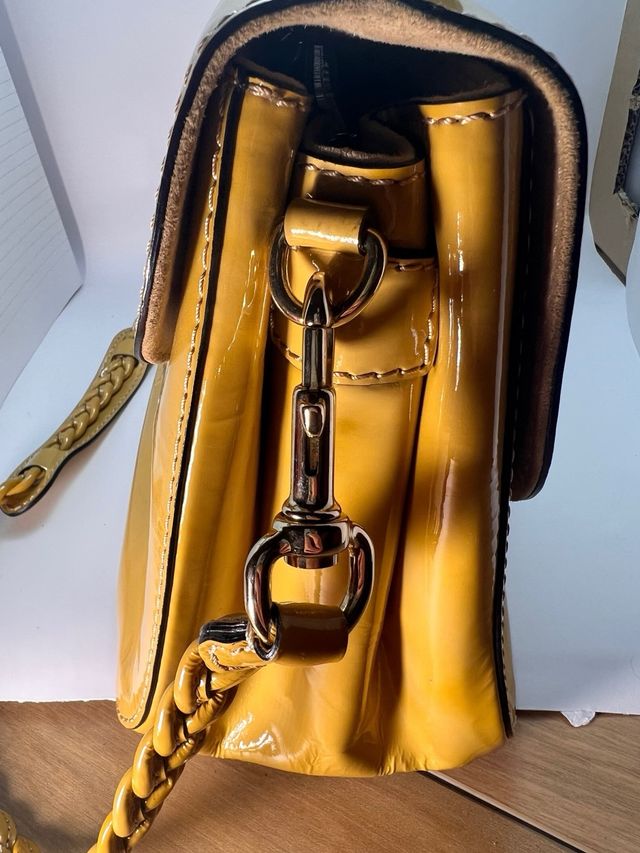 Borsa Valentino Garavani Historie Gialla