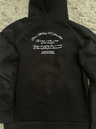 Sudadera con capucha Hoodrich Negra