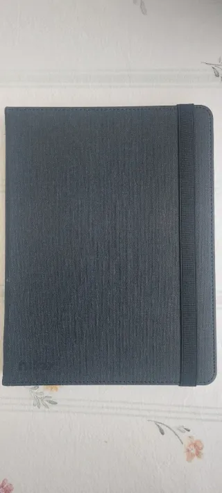 Funda con teclado para tablets 9.5 a 10.5 pulgadas