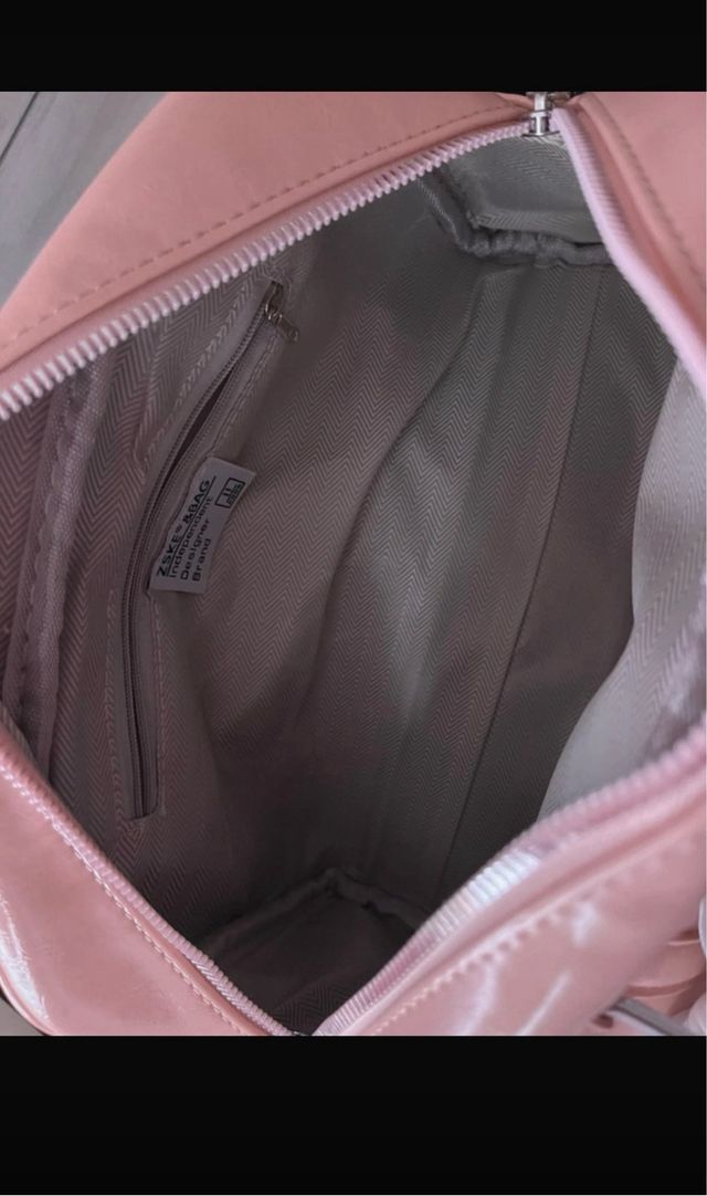 Borsa rosa in pelle con fiocco