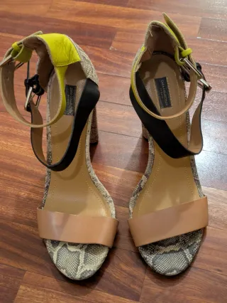 Sandalias Zara Piel Serpiente Tacon