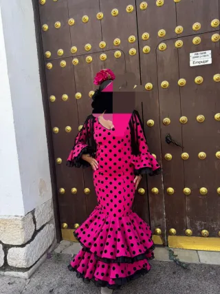 Vestido flamenco lunares rosa y negro